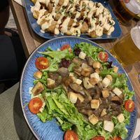 Heura con patatas y ensalada de champis   at Labarra Taberna in Zumaia
