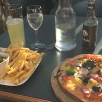 Vegan burger and pizza at Donnerwetter  in Hamburg
