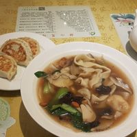 Noodles and dumplings at Jing Lian Zhai - Hepingli in Beijing