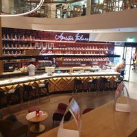 Bar, next to the payment desk at Vapiano in Munich