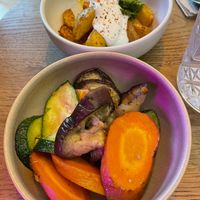 Oven-roasted veggies (cold) and potatoes with sauce at Nude Food in Augsburg