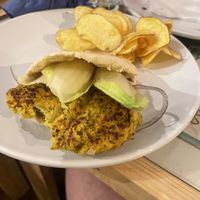 Hamburguesa vegana   at La Batisfera Cafeteria in Valencia