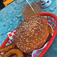 Bacon burger with onion rings   at 2VB  in Perpignan