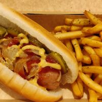 Hotdog with fries at 2VB  in Perpignan
