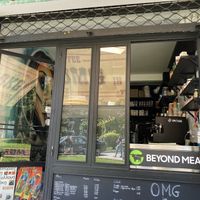 Storefront   at OMG in SKG in Thessaloniki