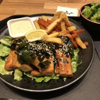 No fish chips and broccoli side  at Forky's in Vienna