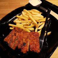 Vegan ribs with fries at Forky's in Vienna