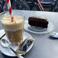 Iced caramel coffee and chocolate passion fruit cake   at Lovelo Coffee Ride in Orihuela Costa