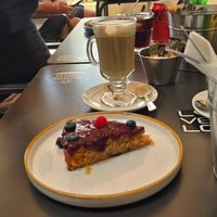Vegan Blueberry and raspberry  cake at Lovelo Coffee Ride in Orihuela Costa