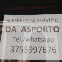 Sign on the window at Gibran, July 2021 at Gibran in Venice