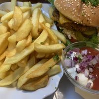 BBQ Burger 🎉  at Blondies in Bochum