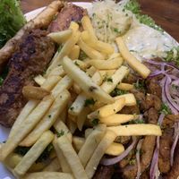 GRILLTELLER á la MARIYANA 🤤  at Blondies in Bochum