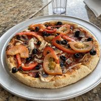 Small veggie pizza with no cheese   at Daddi's Pizza in Myvatn