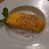 Sticky rice with mango 😋 at Maison Kapunka - Paradis in Paris