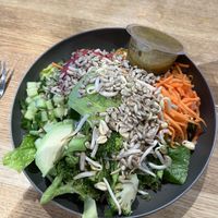 Grönsakslandet (with habanero lime dressing and  noodles instead of basilica-lemon dressing and quinoa)  at Holy Greens in Stockholm