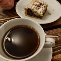Freshly brewed filter coffee and poppy seed cake. ☕🍰💯 at Der Kaffeekocher & Meer in Sankt Peter-ording