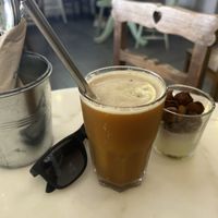 Apple turmeric gingerr  at Mela Canela in Sintra