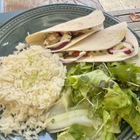 Shawarma plato del día   at Mela Canela in Sintra