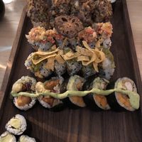 Bollywood, la fiesta,Queen et Mr. Crunch (du bas vers le haut)  at Bloom Sushi in Montreal