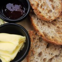 Tostadas with butter and jam at Malcafe in Conil De La Frontera