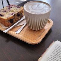 Todo lo que tomo esta muy rico y se está muy agusto. Me gusta mucho este sitio. at Malcafe in Conil De La Frontera