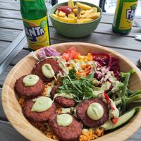 Falafel bowl at Art of Döner in Mannheim