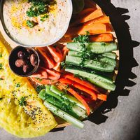 Hummus Platter at Foods & Roots in Koh Phangan