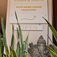 Entrance at Foods & Roots in Koh Phangan