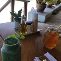 "Green Monster Smoothie" and "Foods & Roots Ice Tea" at Foods & Roots in Koh Phangan