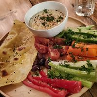 Hummus platter at Foods & Roots in Koh Phangan
