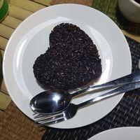 Rijst in de vorm van een hartje😍 at Rakpak in Koh Samui