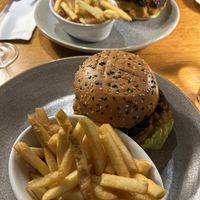 Vegan burgers #Veganuary at Davitt's in Kenmare