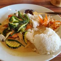 Green curry with vegetables at Hanoi Pho in Mannheim