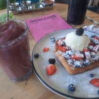 Pan francés y Smoothie at Choclo y Maíz Cocina Vegana in Guadalajara