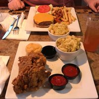 Vegan chick’n, Mac, and the Beyond Burger. at Go Vegan Philly in Wilmington