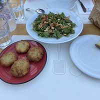 Baby spinach salad & chickpea balls at Ampelaki in Kefalonia