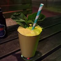 Mango-Kokosmilch-Shake für 4,40 Euro at Element Five in Berlin