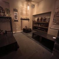 Sitzecke auf dem Boden ohne Schuhe   at Element Five in Berlin