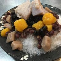 Taro combination ice at Dà Jiǎ YùTou Chéng 大甲芋頭城 in Taichung