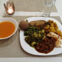 Kürbissuppe und Essen vom Buffet für insgesamt rund 22 Leva at Kring - Center in Sofia