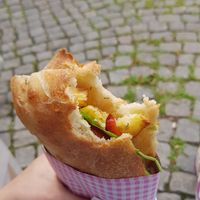 Focaccia vegano 💚 (with baked potatoes, sweet red peppers, avocado, tomatoes and arugula) at Tiramisu in Maastricht