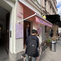 Super Eisladen mit vielen leckeren-veganen Optionen   at Vanille & Marille in Berlin