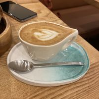 Cappuccino c/ leite de aveia at Manna Porto in Porto