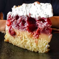 Piece of cake at Dankbar Kaffee in Leipzig