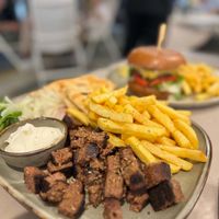 Gyros & Burger  at Cafe12 in Crete