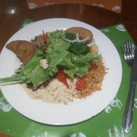 Buffet a quilo vegano com opções de sobremesa at Bardana Cozinha Natural in Rio De Janeiro