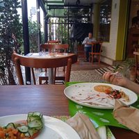 Mesas exteriores at Bardana Cozinha Natural in Rio De Janeiro