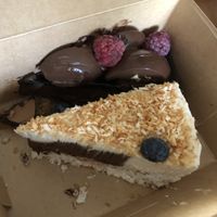 Cakes (to-go) at Bo No Bo Vegan in Olsztyn