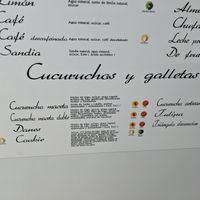 all ingredients listed: the cones are vegan at Heladería Italiana Chambi in Murcia