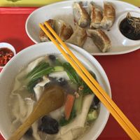 Pic taken after eating halfway 🤣 Guotie order comes in 10pcs. Today’s special has mee hoon kueh soup    at Yu Long Vegetarian - 玉龙素食 in Central Singapore